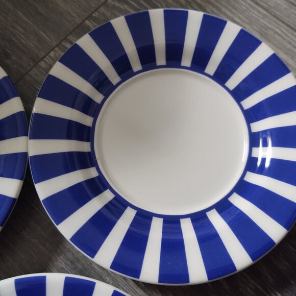 2 Cups & 4 Saucers Spode Steccato Collection Teacup & Saucer Set, Stripe Cobalt - Picture 8 of 15